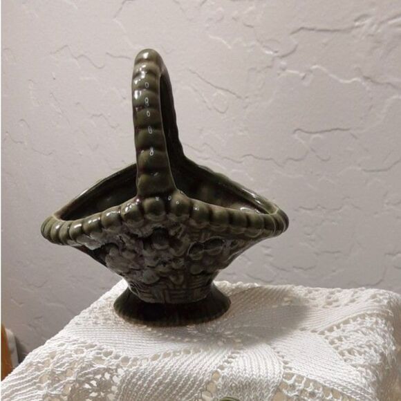 Small Green Baskets with fruit design on the sides ~Vintage~ Possible Shawnee - Picture 6 of 8